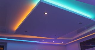 Натяжной потолок с подсветкой Добрянка, цена от 2139 руб.